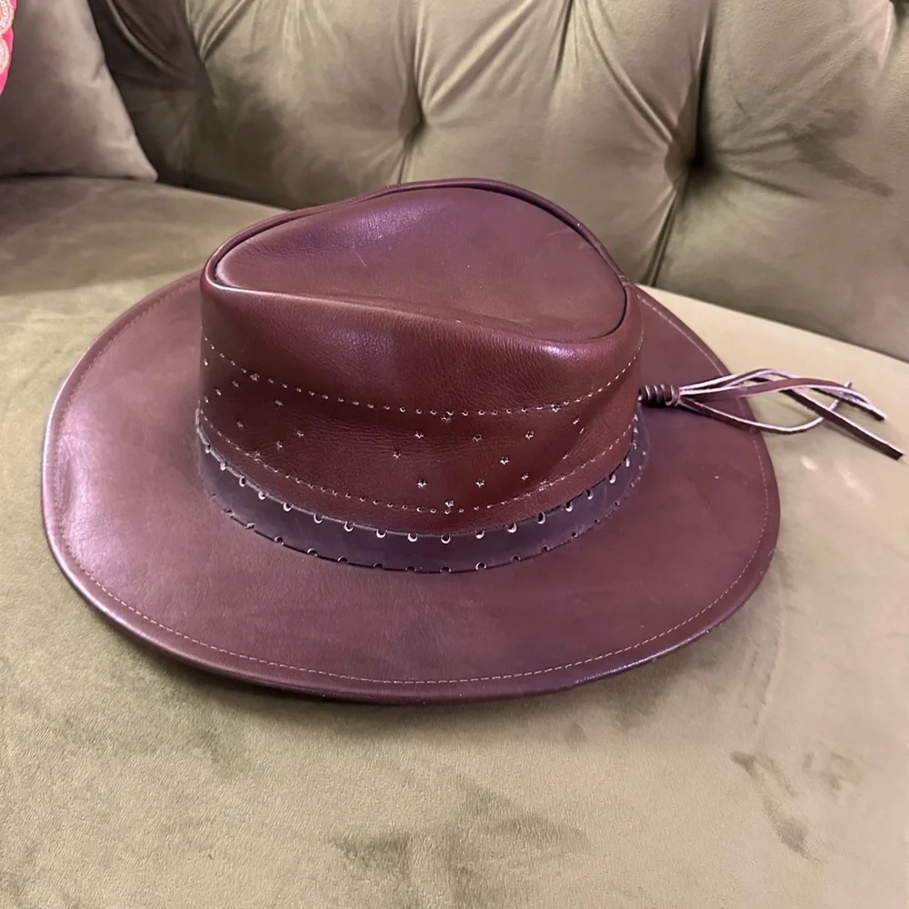 Woman Brown Leather Hat - Picture 5 of 6